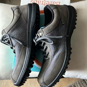 NEW Hotter Tone Gore-Tex Grey Leather sneakers hiking stability shoe. Size 10.